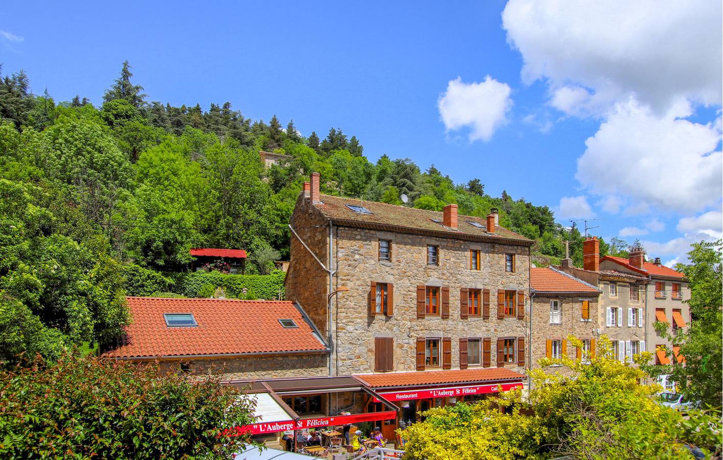 Appartement de vacances entier, Charmant appartement 1 chambre avec jardin, Wi-Fi et parking, à 2 km du centre de Vaudevant in Saint-Félicien, Région de Tournon-sur-Rhône