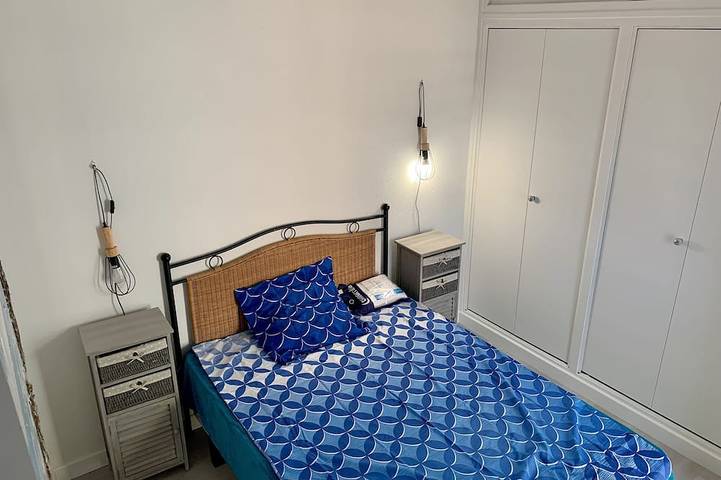 Entire apartment, Air-conditioned sea view apartment Résidence Pieds dans l'eau in Cap d'Agde, Agde