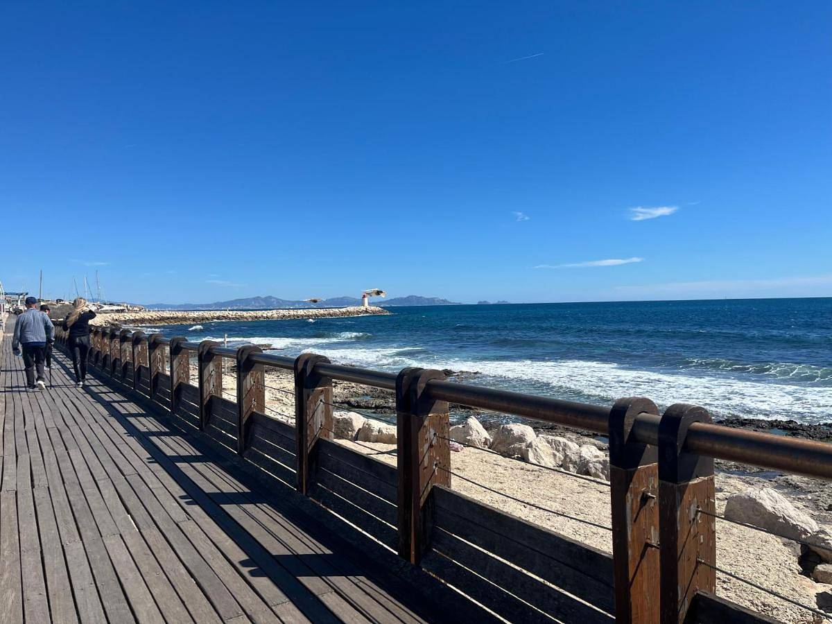 Appartement entier, Two-Bedroom Apartment in Sausset-les-Pins, Côte méditerranéenne (France)