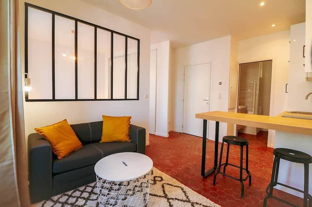 Apartamento entero, Charming One-Bedroom Apartment Balcony Center in Manosque, Parque natural regional del Luberon
