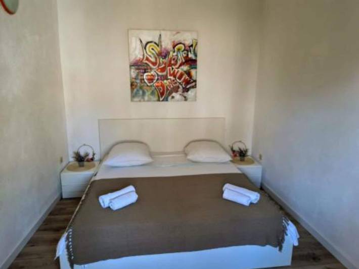 Apartament wakacyjny dla 4 osób, z ogród i basen w Podstrana