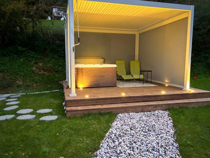 Acogedora cabaña con spa en Hasparren, 50 m², piscina compartida in Hasparren, Region de Bayona