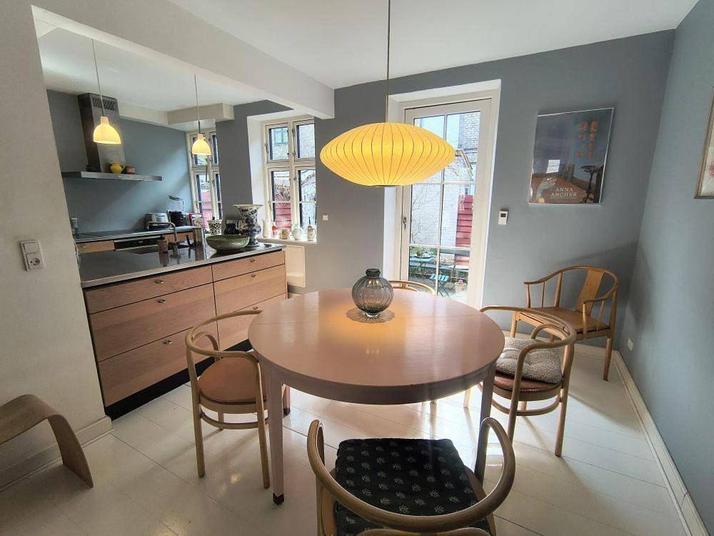 Exclusive house in Kartoffelrækkerne in København sentrum, København