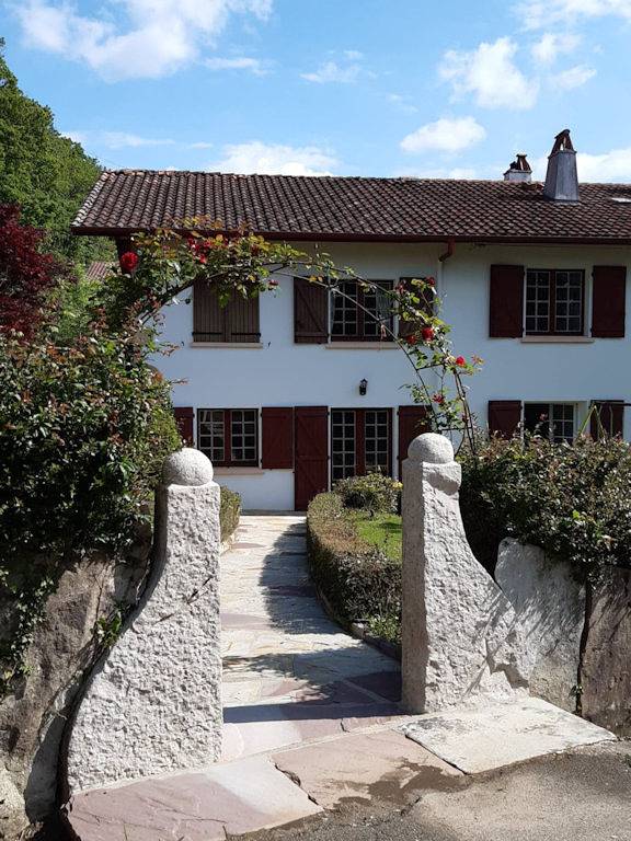 Gîte pour 3 personnes, avec jardin à Saint-Pée-sur-Nivelle