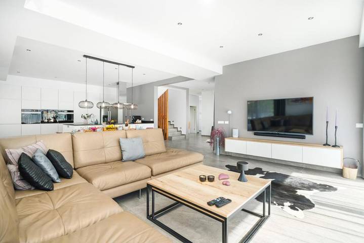 Villa pour 9 personnes, avec jardin ainsi que vue et piscine à Tribunj - 2