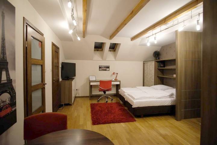 Apartament wakacyjny dla 6 osób, z sauna i jacuzzi oraz ogród w Białystok