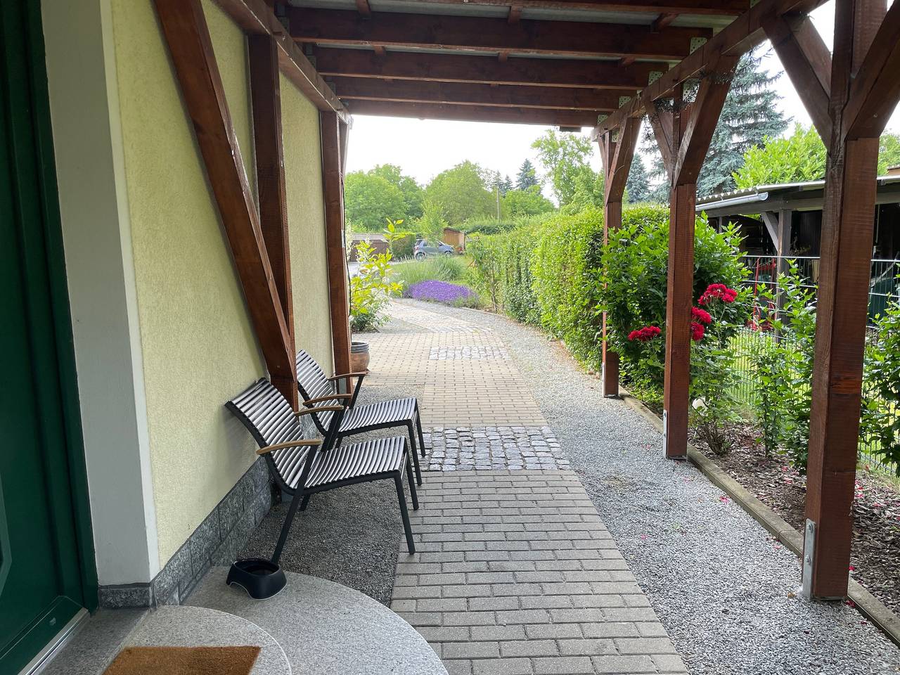 Ferienhaus Amare mit Fasssauna, eigener Terrasse & Kamin in Bautzen, Lausitz