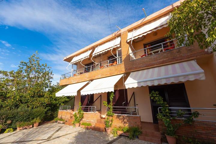 Maison de vacances pour 2 personnes, avec jardin, animaux acceptés
