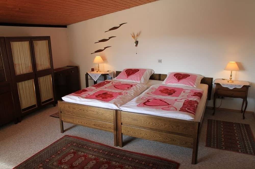 Ganze Wohnung, Haus Luise am Bostalsee, Fewo 1: Panoramablick und großer Balkon in Nohfelden, Bostalsee