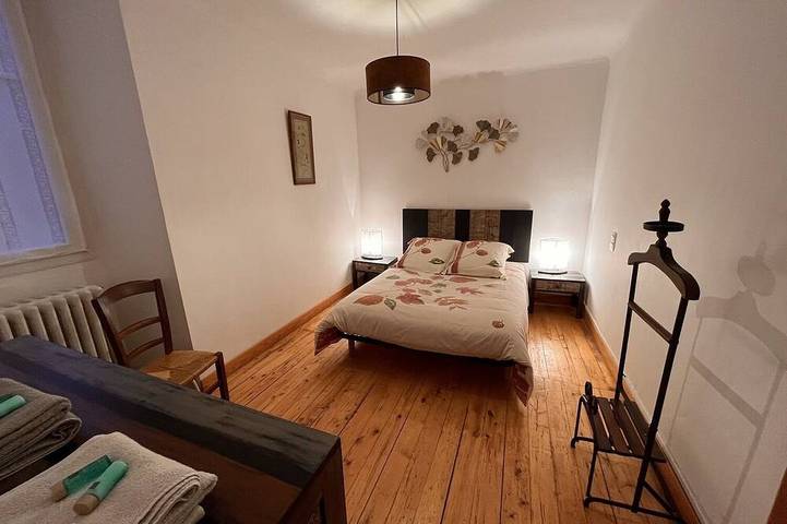 Gîte pour 8 personnes, avec jardin et piscine à Septfonds - 4