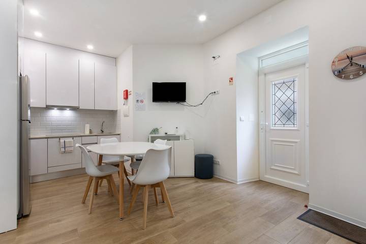 Apartamento entero, Apartamento "Casa Ribeiro - Maresia" con Wi-Fi y aire acondicionado in Praia da Nazaré, Nazaré