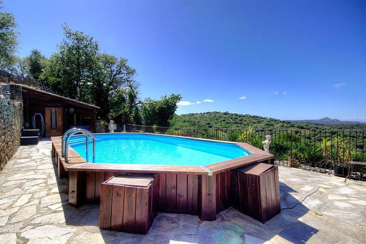 Gîte for 4 people, with pool and garden as well as terrace - 1