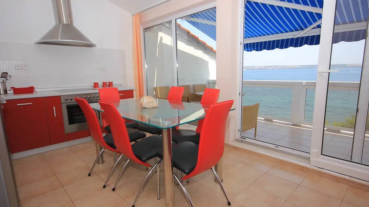 Ganze Ferienwohnung, Ferienwohnung für 5 Personen (64 m²) in Tkon in Ugrinici, Tkon
