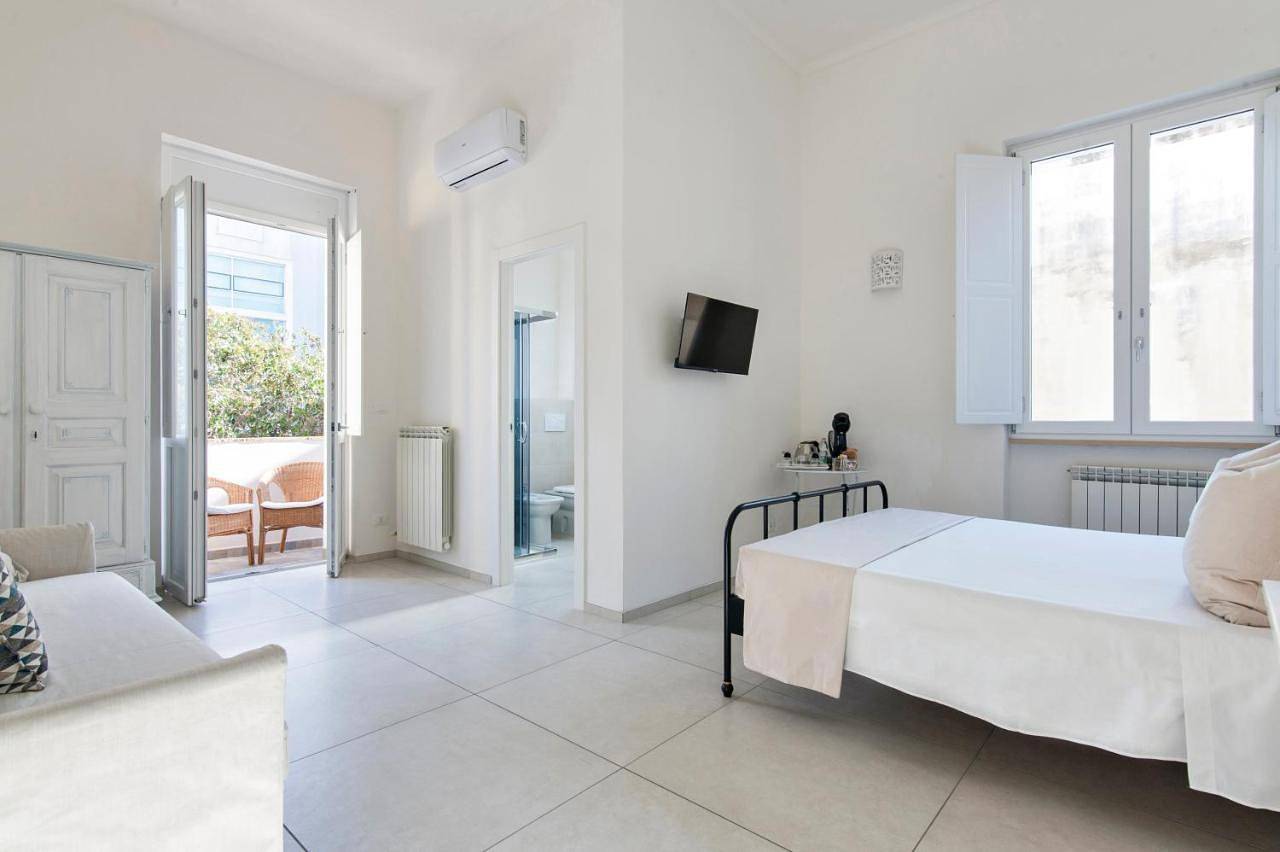 Double Room with Private Bathroom in Lecce, Lecce Province