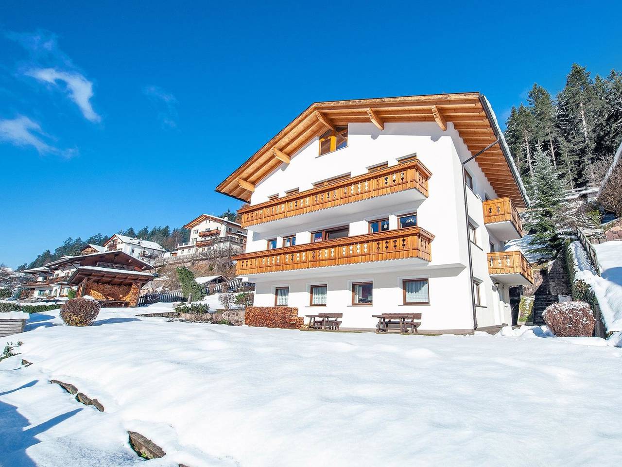 Ganze Wohnung, Apartments Prabosch - Apartment Garden 3-5 Personen in St. Ulrich in Gröden, Dolomiti Superski