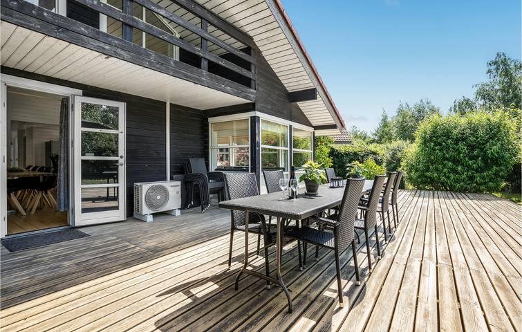 Ferienhaus für 12 Personen, mit Garten und Whirlpool sowie Sauna und Terrasse in Lolland-Falster - 4