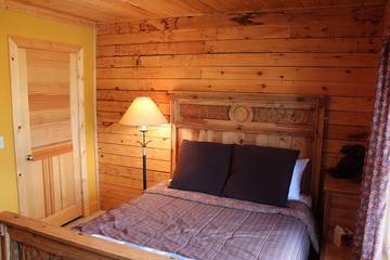 Log Cabin for 8 Guests in Rocky Mountain National Park, Colorado, Picture 2