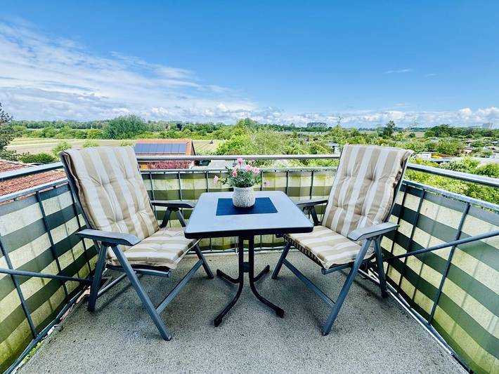 Ferienwohnung für 6 Personen, mit Balkon und Balkon/Terrasse sowie Garten in Lichtenhagen