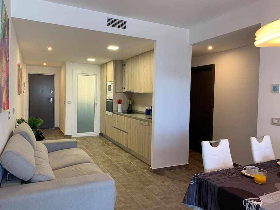 Appartement entier, Apartamento de lujo en primera linea de playa in Playa de Poniente, Benidorm