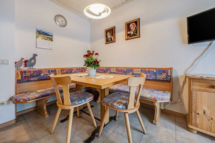 Entire apartment, Holiday Apartment "Sonnenschein" with Mountain View, Balcony & Wi-Fi in Spinges, Mühlbach