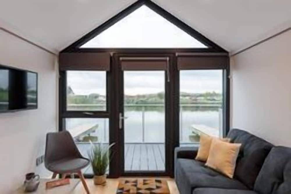 Apartamento entero, Deep in the Cheshire countryside, with only the bulrushes and birds for company, is this incredible in Cheshire West and Chester