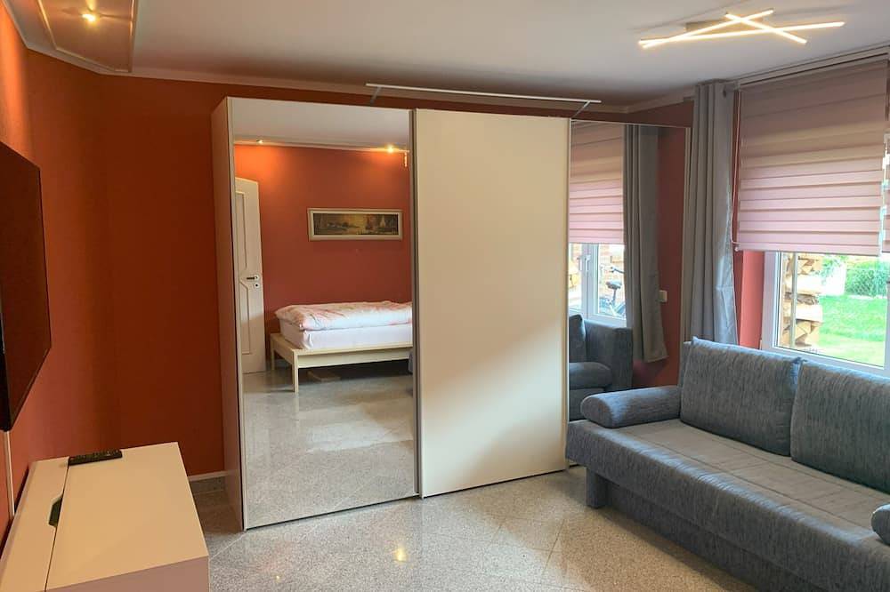 Ferienhaus Wesergarten mit Kamin, großem Garten und gepflegtem Fischteich in Rinteln, Landkreis Schaumburg