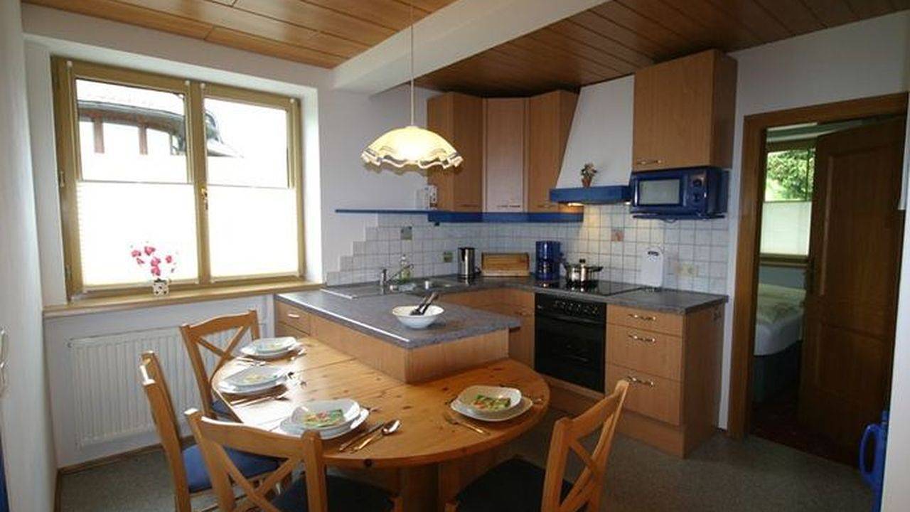 Apartament Wakacyjny dla 4 osoby w Weyregg am Attersee, Attersee