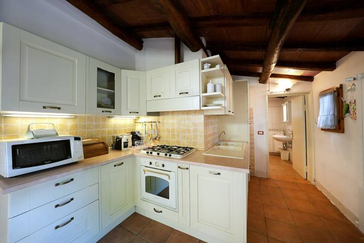 Villa storica con vista sul Lago Trasimeno in Paciano, Perugia e dintorni