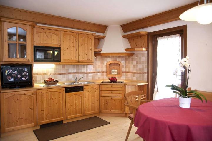 Location de vacances pour 4 personnes, avec vue ainsi que terrasse et jardin à San Vito di Cadore - 3