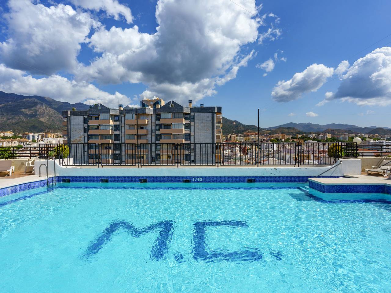 Entire apartment, Fuerte Marbella in Marbella Centre, Marbella