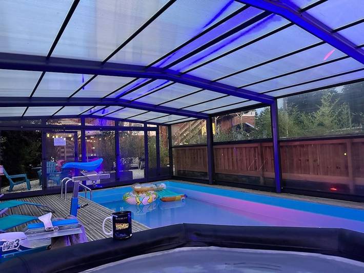 Appartement de vacances pour 11 personnes, avec Jacuzzi ainsi que Terrasse et Piscine
