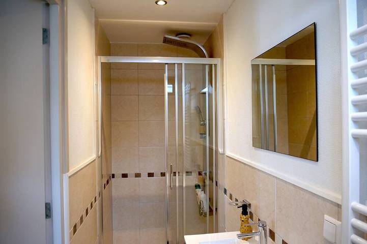 Appartement entier, Cozy guesthouse with private garden and free parking in Rotterdam, Hollande-Méridionale