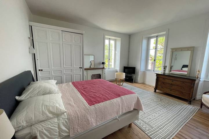 Idéal 2 familles, grande maison de charme vue mer, accès direct à la plage in Saint-Jacut-de-la-Mer, Région de Dinan
