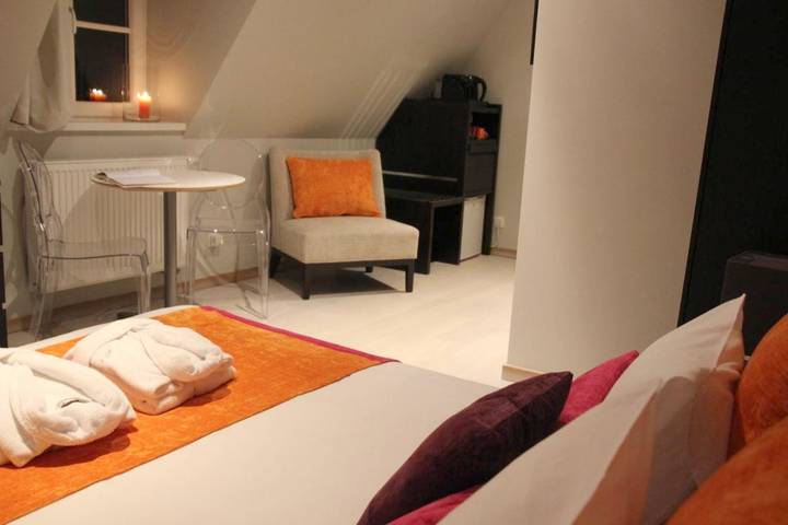 Location de vacances pour 2 personnes, avec vue ainsi que jardin et piscine à Braine-l'Alleud - 3