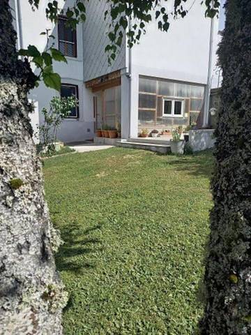 Gîte pour 3 personnes, avec jardin à Messeix