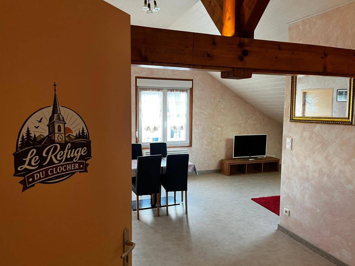 Appartement entier, Le Refuge du Clocher in Damprichard, Jura Francais