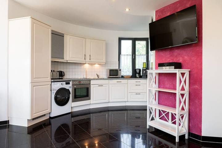 Ferienhaus für 6 Personen, mit Garten und Pool sowie Whirlpool und Terrasse an der Ostsee - 3