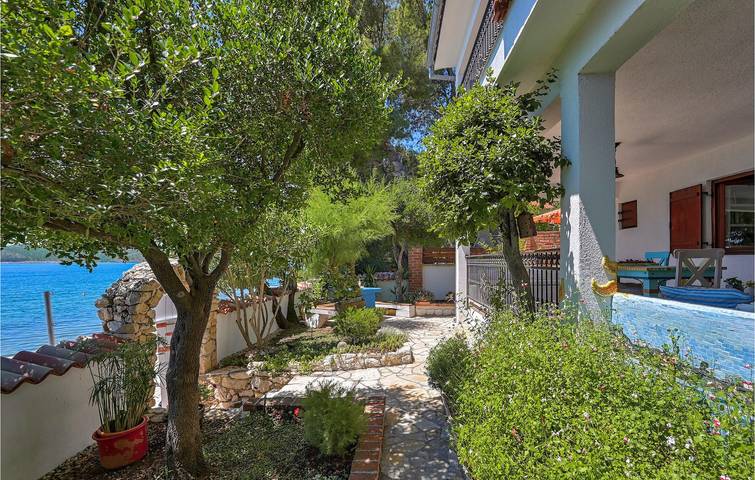 Gemütliche 2-Zimmer-Wohnung mit WLAN, Küche und 1,5 km Entfernung zum Strand in Novigradsko More, Zadar