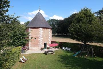 Location de vacances pour 6 personnes, avec jardin, animaux acceptés à Varneville-Bretteville