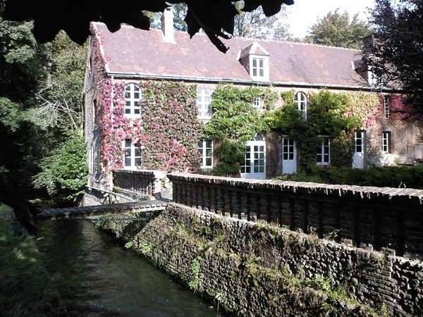 Gîte pour 30 personnes, avec piscine et vue, animaux acceptés à Saint-Martin-d'Écublei