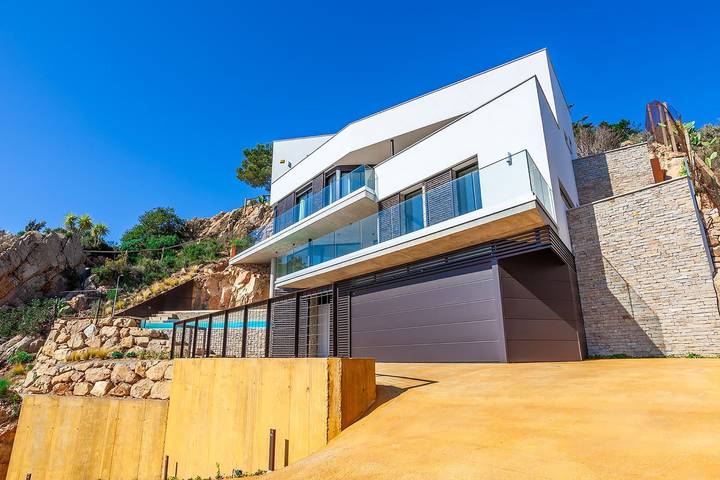 Chalet para 10 personas, con jardín además de jacuzzi y terraza en Provincia de Gerona - 3