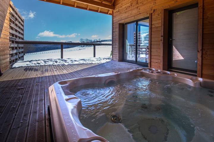 Gîte pour 6 personnes, avec sauna et terrasse ainsi que jacuzzi et jardin, animaux acceptés à Besse-et-Saint-Anastaise - 3