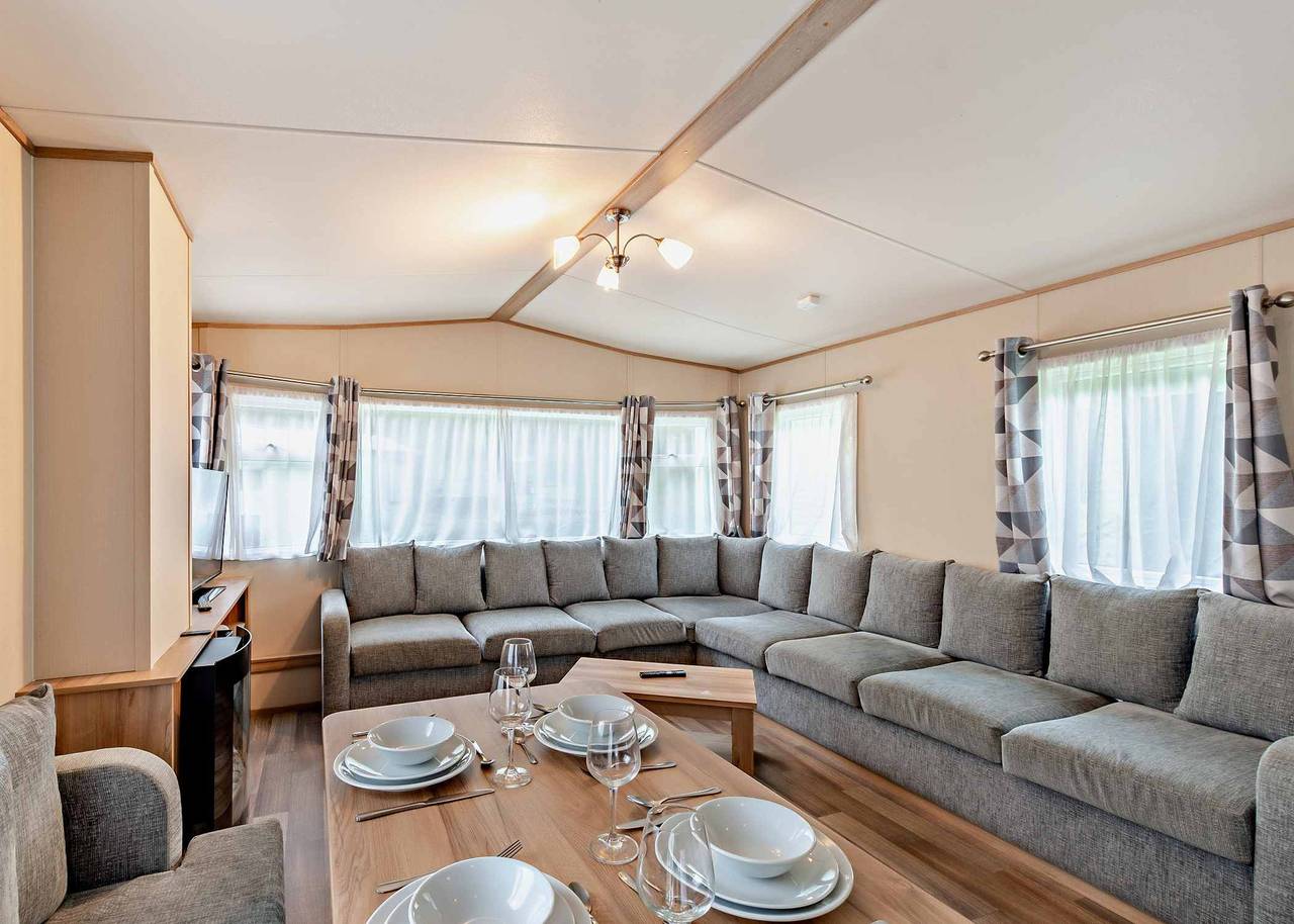 Gold 2 Caravan, slps 6, parking & decking in Bowness-on-Windermere, Lake District
