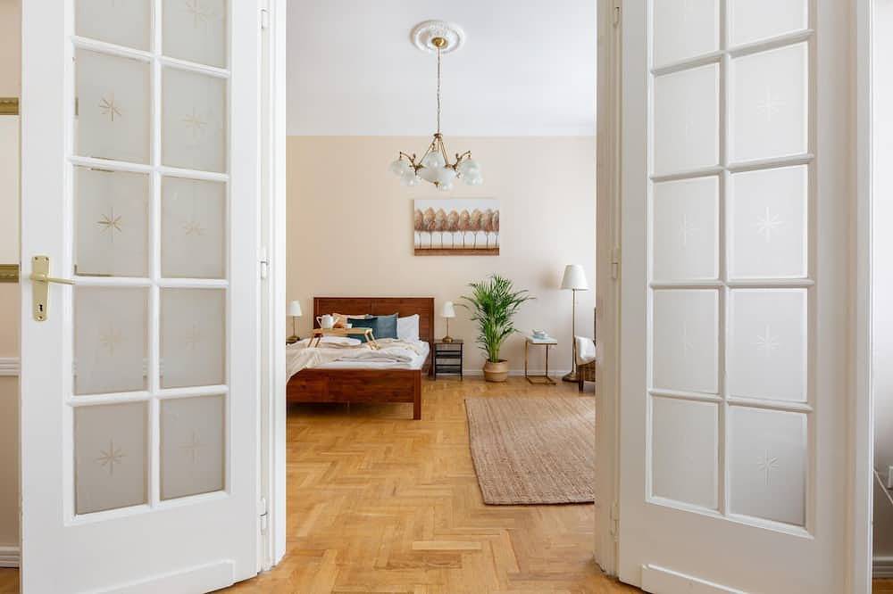 Entire apartment, Spacious family apartment in the city center in Budapest, Central Hungary