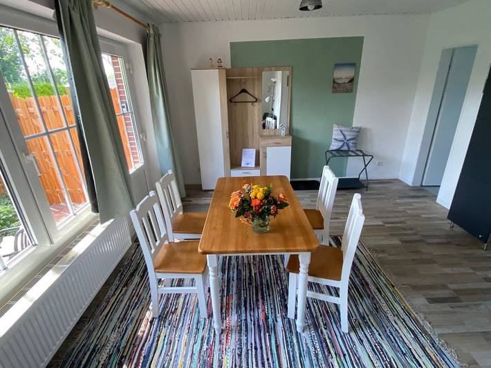 Ferienwohnung für 2 Personen, mit Terrasse und Garten in Jade - 2