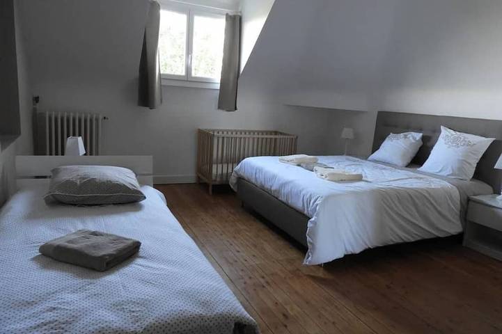 Gîte pour 14 personnes, avec jardin à Écommoy - 3