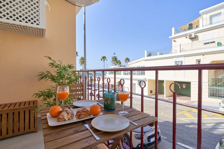 Ganze Wohnung, Ferienwohnung 'Mit Meerblick In Burriana' mit Meerblick, Wlan und Klimaanlage in Playa de Burriana, Nerja