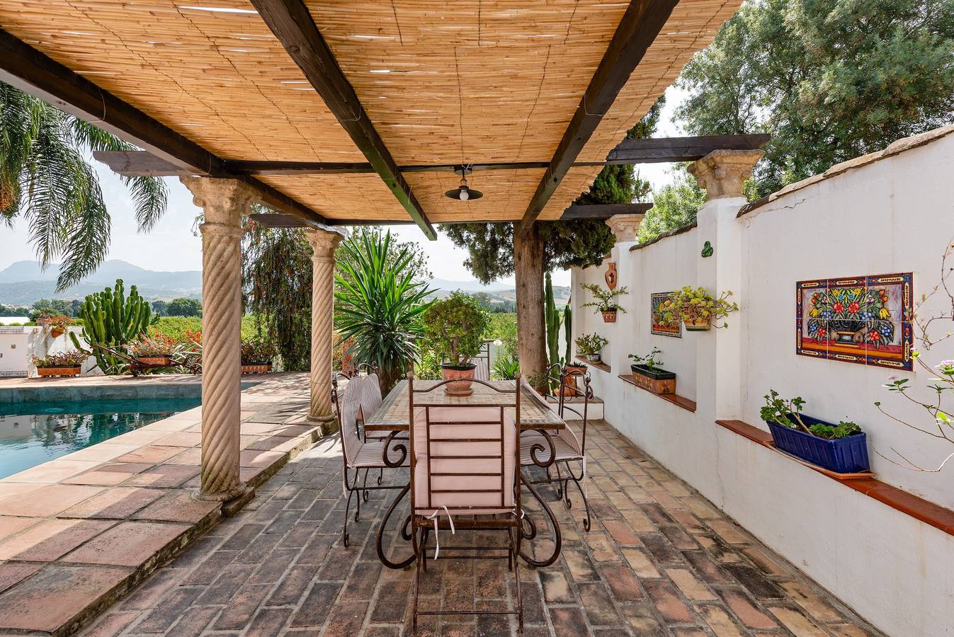 Maison de campagne "Los 2 Cedros" avec vue sur la montagne, Wi-Fi et climatisation in San Pablo de Buceite, Jimena de la Frontera