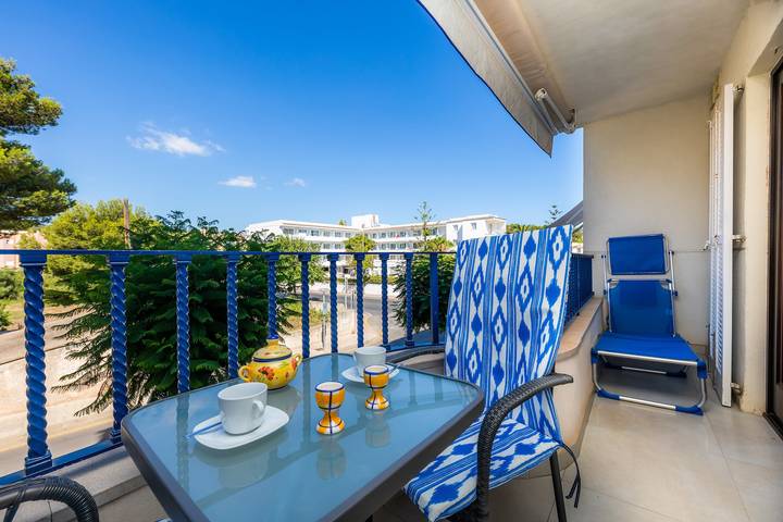 Entire apartment, Apartment 'Neo' close to the Beach with Balcony & Wi-Fi in Cala Ratjada, Capdepera