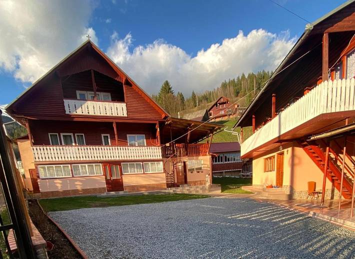 Maison d’hôte pour 2 personnes, avec vue et jardin dans Albac - 2